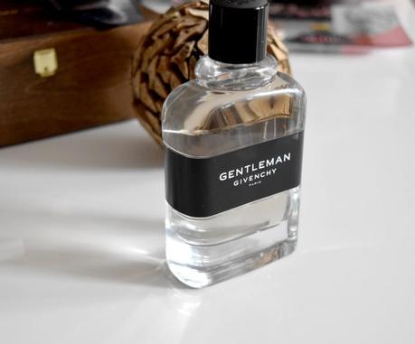Gentleman Givenchy, l’élégance masculine modernisée Gentleman Givenchy, l’élégance masculine modernisée