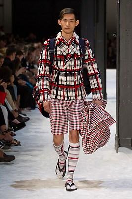 DEFILE MONCLER GAMME BLEU SS2018 DEFILE MONCLER GAMME BLEU SS2018