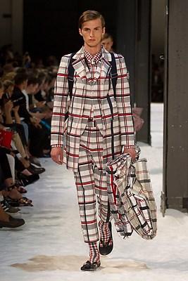 DEFILE MONCLER GAMME BLEU SS2018 DEFILE MONCLER GAMME BLEU SS2018