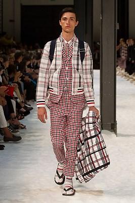 DEFILE MONCLER GAMME BLEU SS2018 DEFILE MONCLER GAMME BLEU SS2018