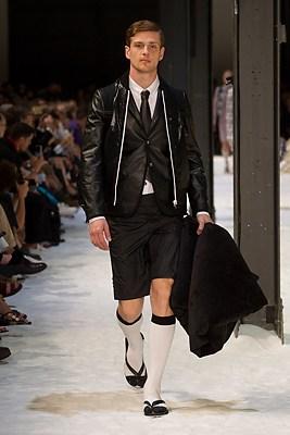 DEFILE MONCLER GAMME BLEU SS2018 DEFILE MONCLER GAMME BLEU SS2018