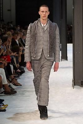 DEFILE MONCLER GAMME BLEU SS2018 DEFILE MONCLER GAMME BLEU SS2018
