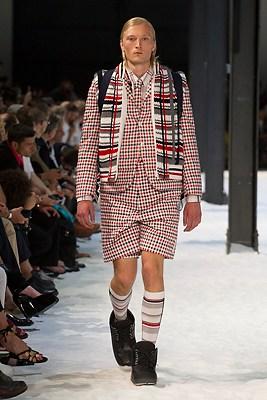 DEFILE MONCLER GAMME BLEU SS2018 DEFILE MONCLER GAMME BLEU SS2018