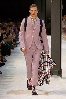 DEFILE MONCLER GAMME BLEU SS2018 DEFILE MONCLER GAMME BLEU SS2018