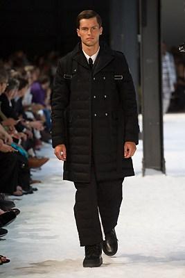 DEFILE MONCLER GAMME BLEU SS2018 DEFILE MONCLER GAMME BLEU SS2018