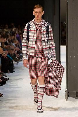 DEFILE MONCLER GAMME BLEU SS2018 DEFILE MONCLER GAMME BLEU SS2018