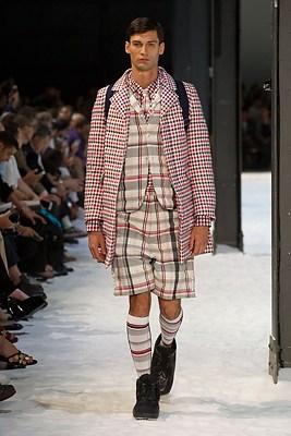 DEFILE MONCLER GAMME BLEU SS2018 DEFILE MONCLER GAMME BLEU SS2018