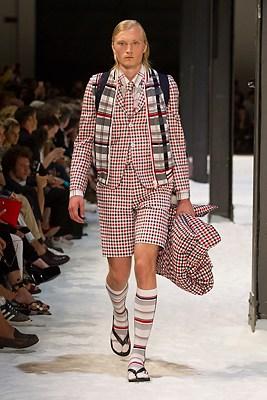 DEFILE MONCLER GAMME BLEU SS2018 DEFILE MONCLER GAMME BLEU SS2018