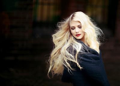 Automatique : Icône, beauté et féminité Automatique : Icône, beauté et féminité