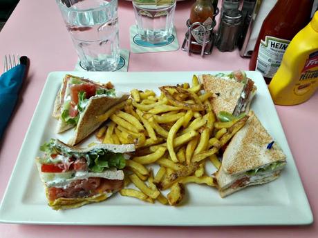 Restaurants du centre commercial Les 4 Temps Restaurant centre commercial les 4 Temps Vapiano HD Diner L’atelier-artisan crêpier bistro l’atelier food burger pizza pâtes brunch crêpes Paris La Défense