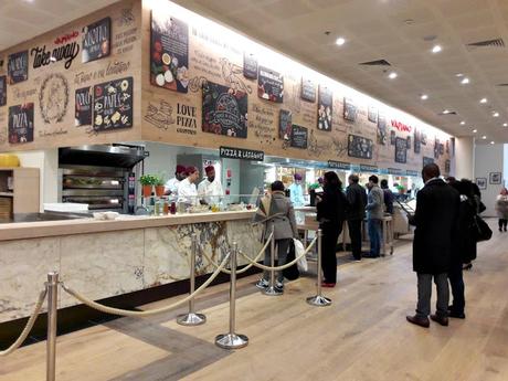 Restaurants du centre commercial Les 4 Temps Restaurant centre commercial les 4 Temps Vapiano HD Diner L’atelier-artisan crêpier bistro l’atelier food burger pizza pâtes brunch crêpes Paris La Défense