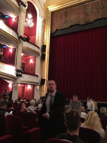 Le Tartuffe au Théâtre de la Porte Saint-Martin mise en scène de Michel
Fau