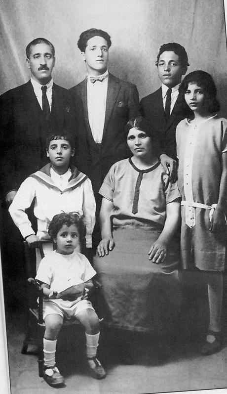 Jean El-Mouhoub Amrouche ou la double appartenace La famille Amrouche à Tunis en 1922