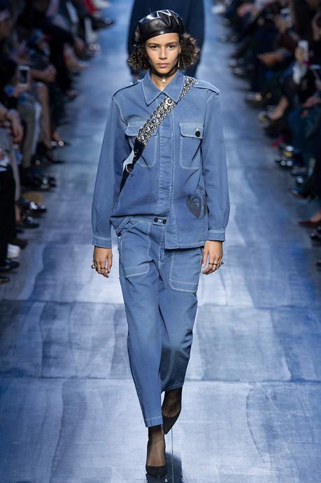Tendance : le look worker au quotidien dior-fw17-maria-grazia-chiuri-folkr