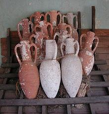 220px-Amphorae.jpg