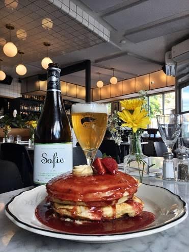 Pancakes et Compote de Fraises du Québec et la Goose Island Sofie Pancakes et Compote de Fraises du Québec et la Goose Island Sofie