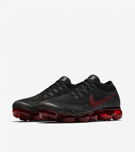 Nike Air Vapormax Black University Red : Release Reminder Nike Air Vapormax Black University Red