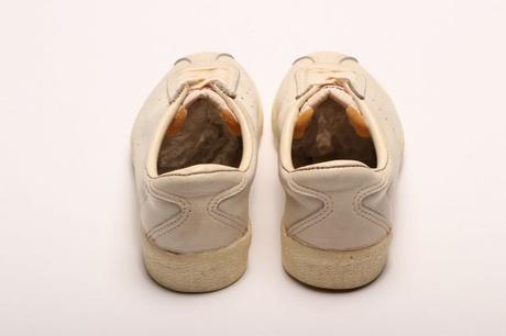 Une paire de Nike aux trois bandes mise en vente sur Ebay Nike aux trois bandes