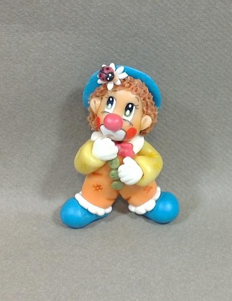 Pendentif clown en porcelaine froide Pendentif clown en porcelaine froide
