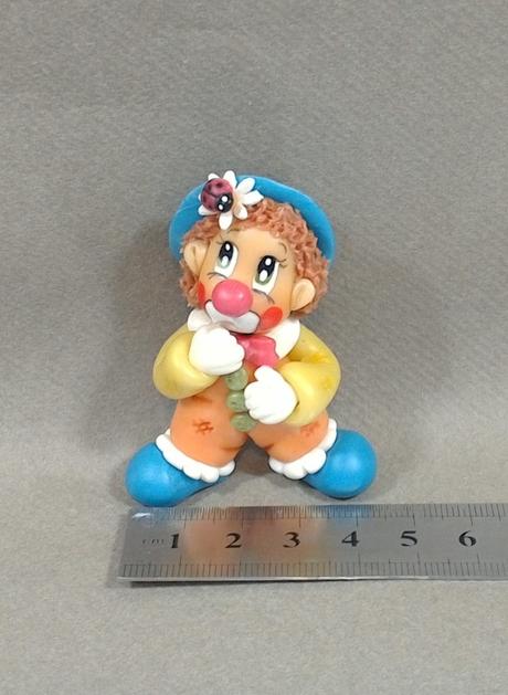 Pendentif clown en porcelaine froide Pendentif clown en porcelaine froide