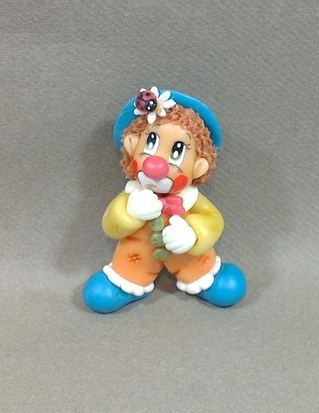 Pendentif clown en porcelaine froide Pendentif clown en porcelaine froide