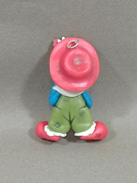 Pendentif clown en porcelaine froide Pendentif clown en porcelaine froide