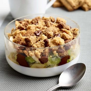 Crumble au chocolat bio kiwi banane Recette bio : Crumble au chocolat bio Belledonne kiwi et banane