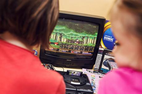 SEGA, c’est plus fort que qui ? SEGA, c'est plus fort que QUI ? Les aventures de Mickey, toujours aussi amusantes pour les enfants !