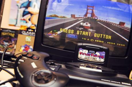 SEGA, c’est plus fort que qui ? SEGA, c'est plus fort que QUI ? Virtua Racing ou le début de l'ère 3D