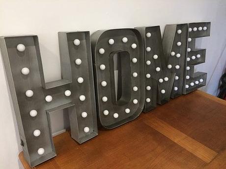 HDesign, nouvelle boutique en ligne déco et brocante à Lille Enseigne Home Déco