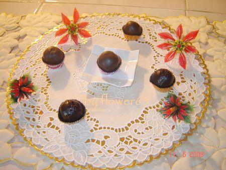 Boules cerises-noix de coco DSC05293