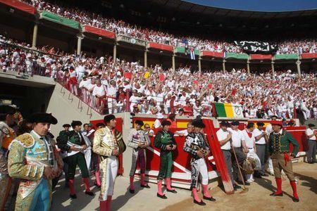 Pamplona : corrida du conde de la corte paseo