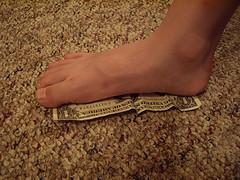 Les revenus Internet bientôt taxés Xavier's good foot.