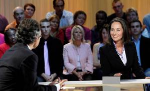 Ségolène Royal lie le pouvoir au campbrolage de son appartement Ségolène Royal lie le pouvoir au campbrolage de son appartement
