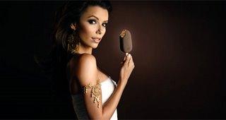 Eva Longoria - Egérie de la marque Magnum