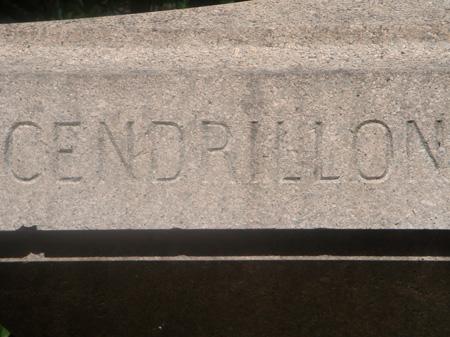 La Mère LeTabouret Cimetière du Père LaChaise