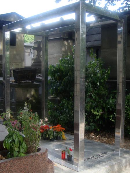 La Mère LeTabouret Cimetière du Père LaChaise