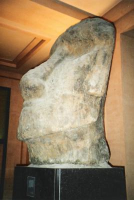 465/moaï du Musée de l'Homme transféré au Musée du quai Branly  