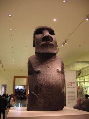 470/moaï du British Museum (Londres - Angleterre)
