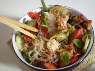 Salade de poulet, un peu thaï, un peu folle, un peu rouge…..et très curry