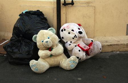 Immobilier... au banc d'essai ? peluches_abandon5185A