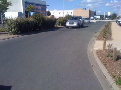 Angoulins - La zone commerciale n'est pas adaptée aux piétons