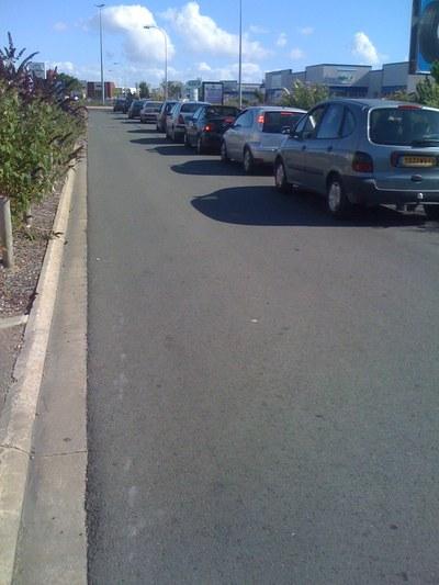 Angoulins - La zone commerciale n'est pas adaptée aux piétons