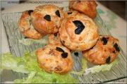 Muffins au jambon, fromage, tomate et basilic