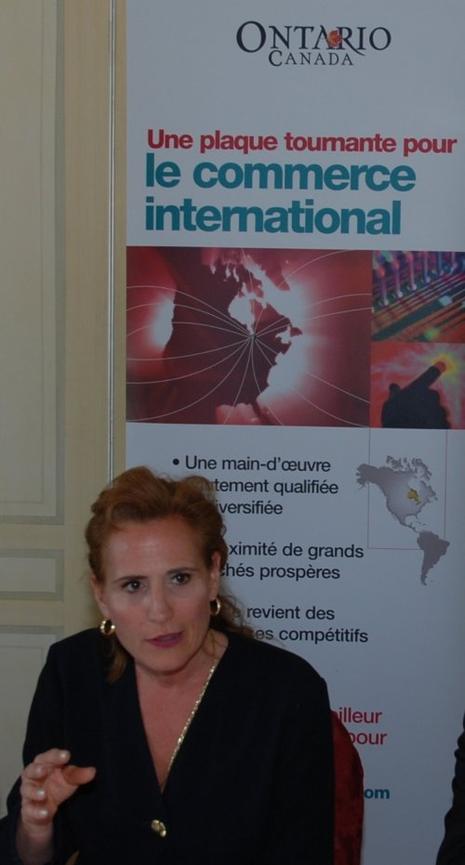 Madame Sandra Pupatello en visite officielle à Paris