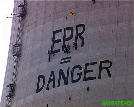Nouvel incident nucléaire au Tricastin : Greenpeace demande un débat national et la suspension du programme EPR.