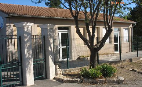 Réflexion sur l’école ecolevillage1201768123.1217068958.jpg