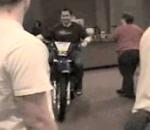 vidéo pasteur moto crash église