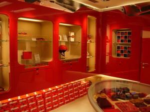 Ferrari Store, Venise, temple (rouge) dédié à la marque