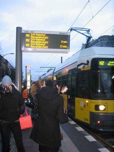 A nous deux maintenant!